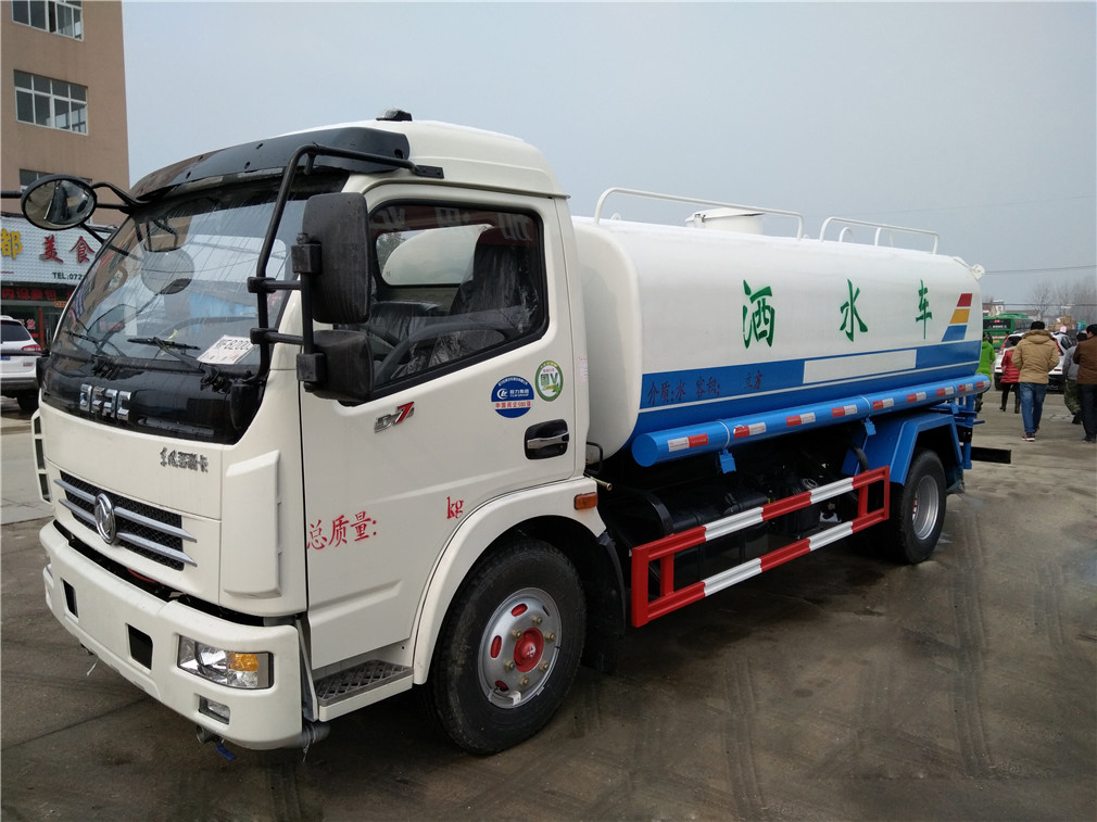 東風(fēng)多利卡（8方）CLW5110GSSD5型灑水車