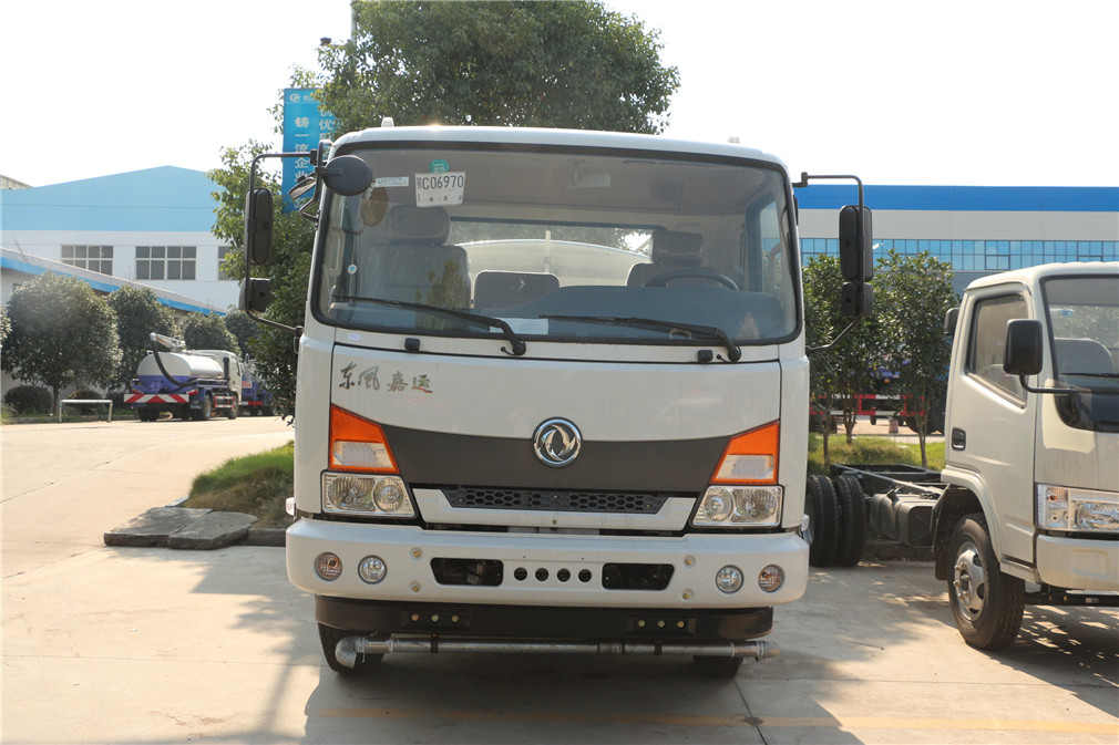 東風(fēng)嘉運（10方）CLW5140GPSE5型綠化噴灑車