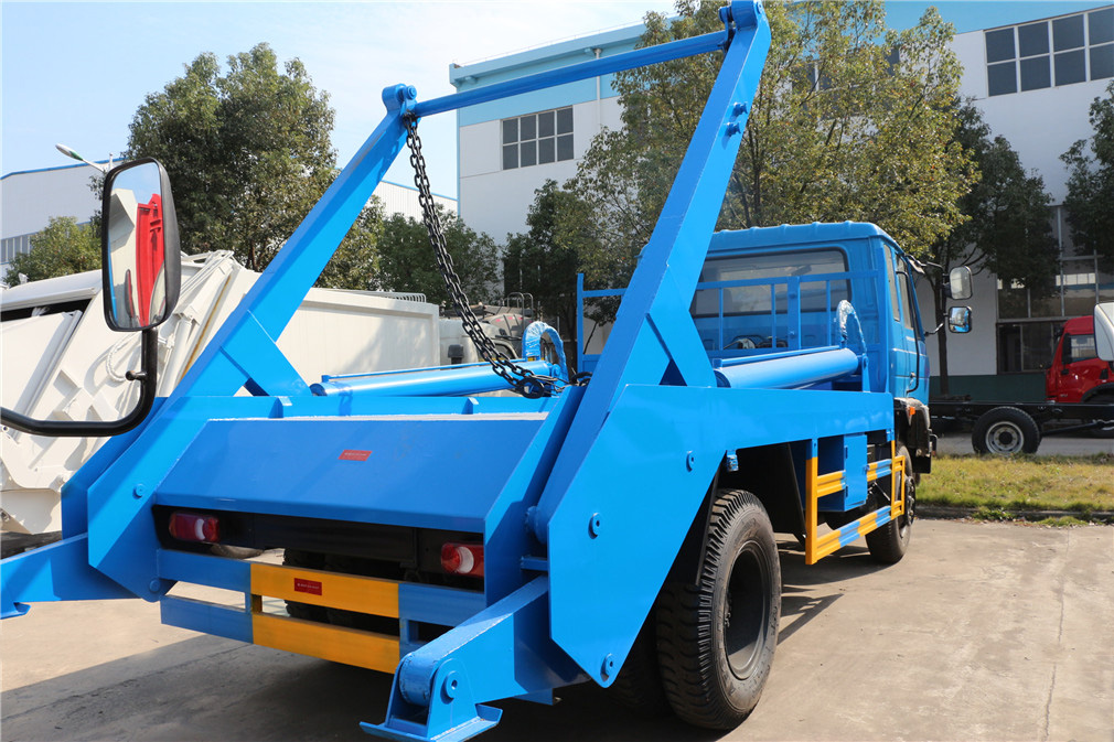 東風(fēng)145(10方)擺臂垃圾車