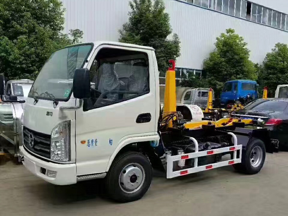 凱馬(4方)車(chē)廂可卸垃圾車(chē)