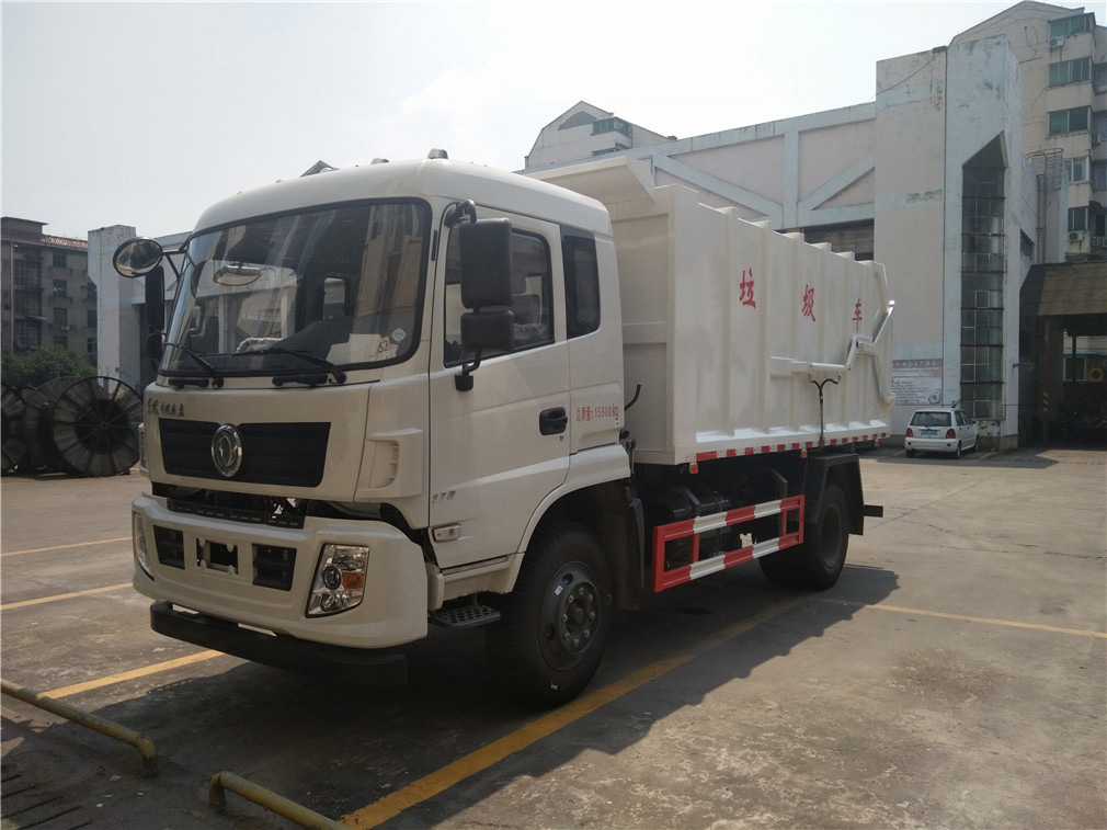 東風(fēng)專用底盤12方對接垃圾車