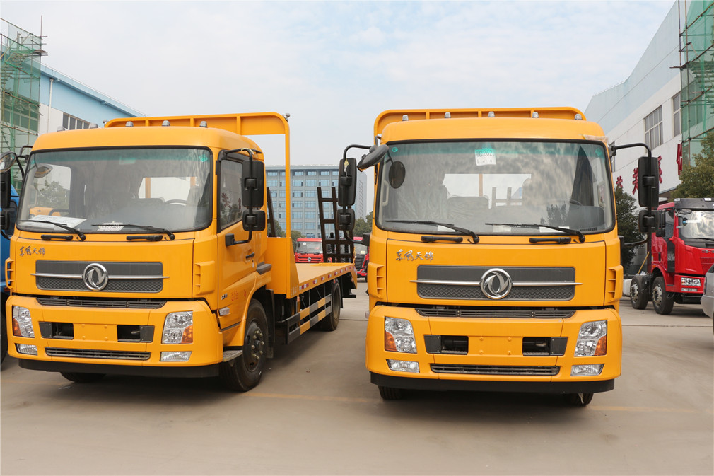 東風(fēng)天錦CLW5164TPBD5平板運輸車