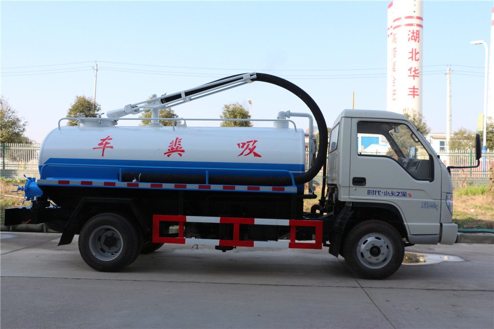 福田國(guó)三/5方不上戶(hù)吸糞車(chē)