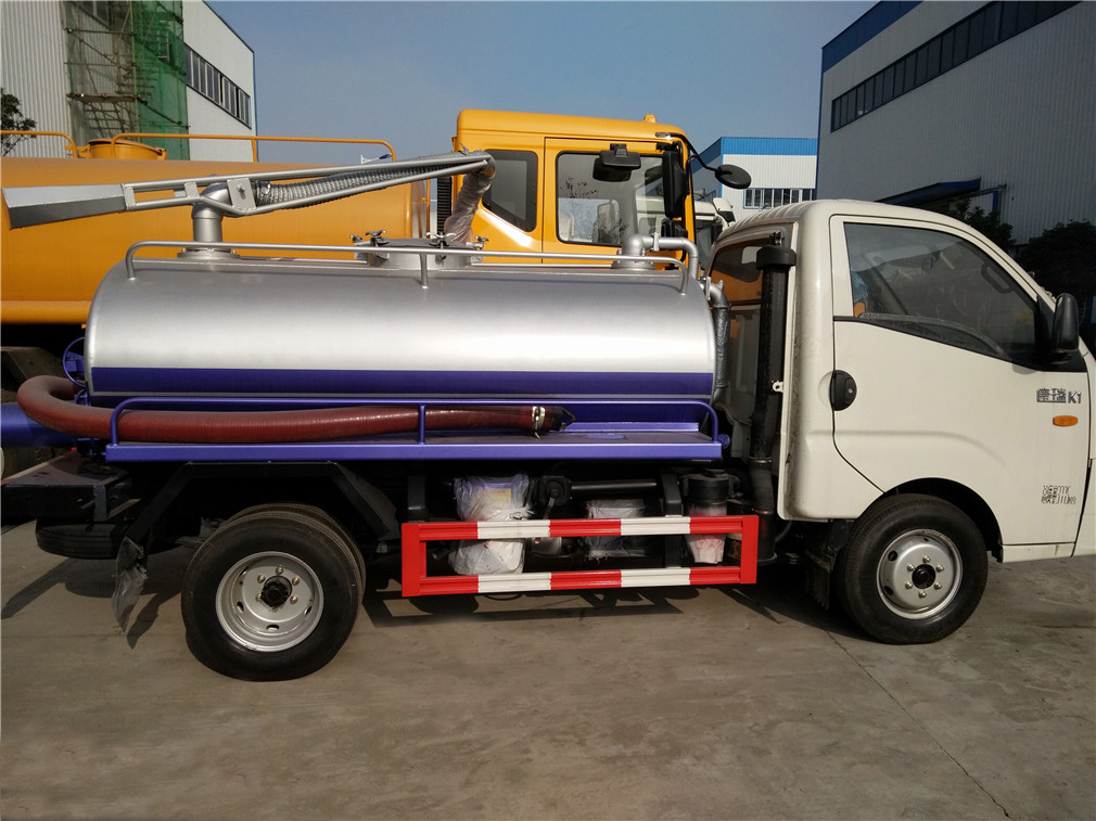 福田康瑞(2方)吸糞車