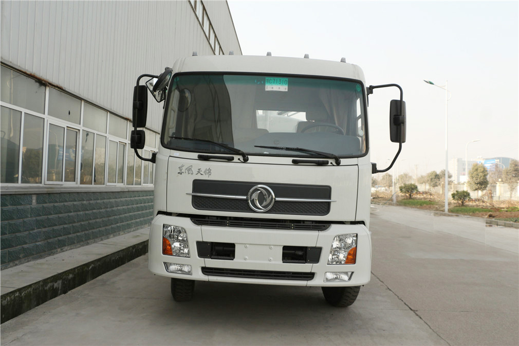 東風(fēng)天錦14方吸糞車