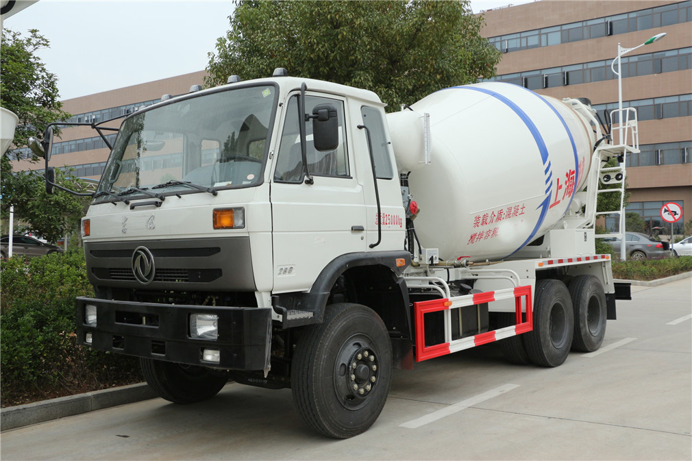 東風(fēng)153 EQ5250GJBLV攪拌車