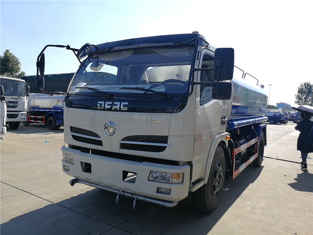 東風(fēng)福瑞卡（10方）綠化噴灑車CLW5110GPS5型