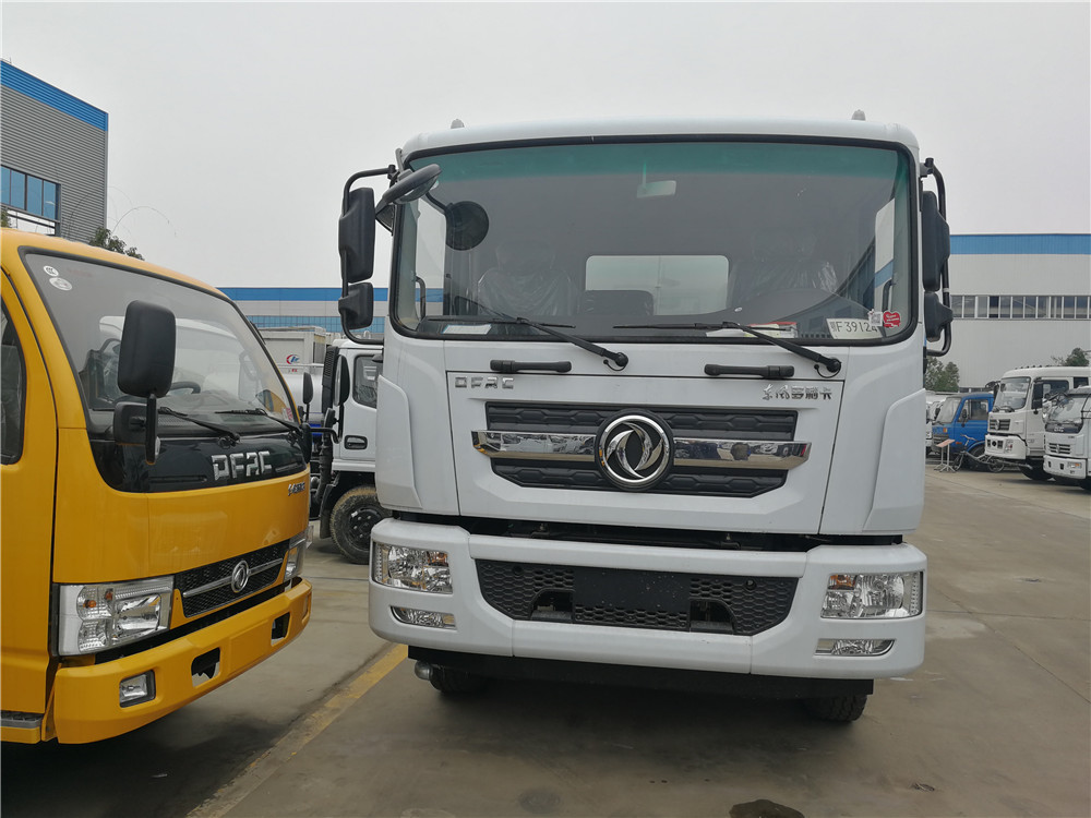 東風多利卡D9（15方）灑水車CLW5160GSSEA5型