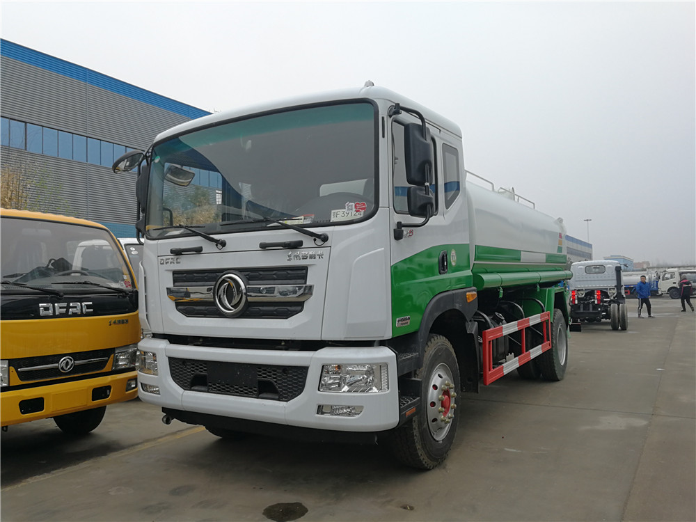 東風多利卡D9（15方）灑水車CLW5160GSSEA5型