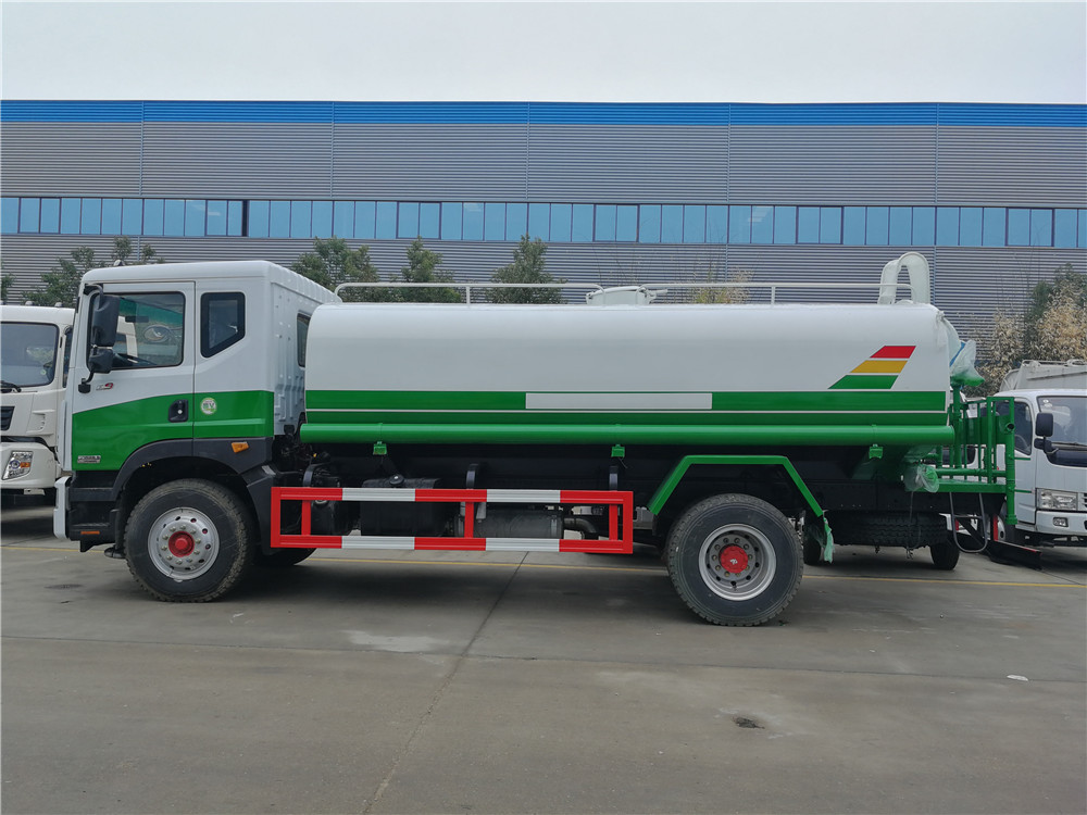 東風多利卡D9（15方）灑水車CLW5160GSSEA5型