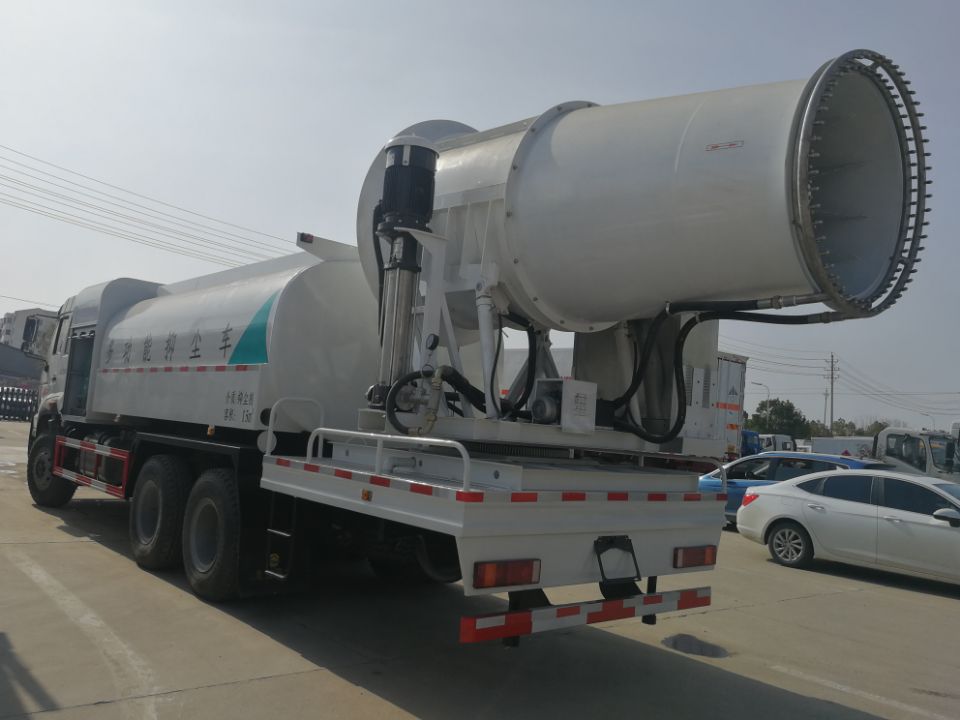 重氣斯太爾抑塵車