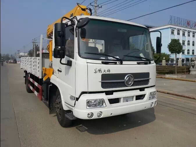 8噸隨車吊多少錢(qián) 8噸吊機(jī)什么牌子好 隨車吊價(jià)格