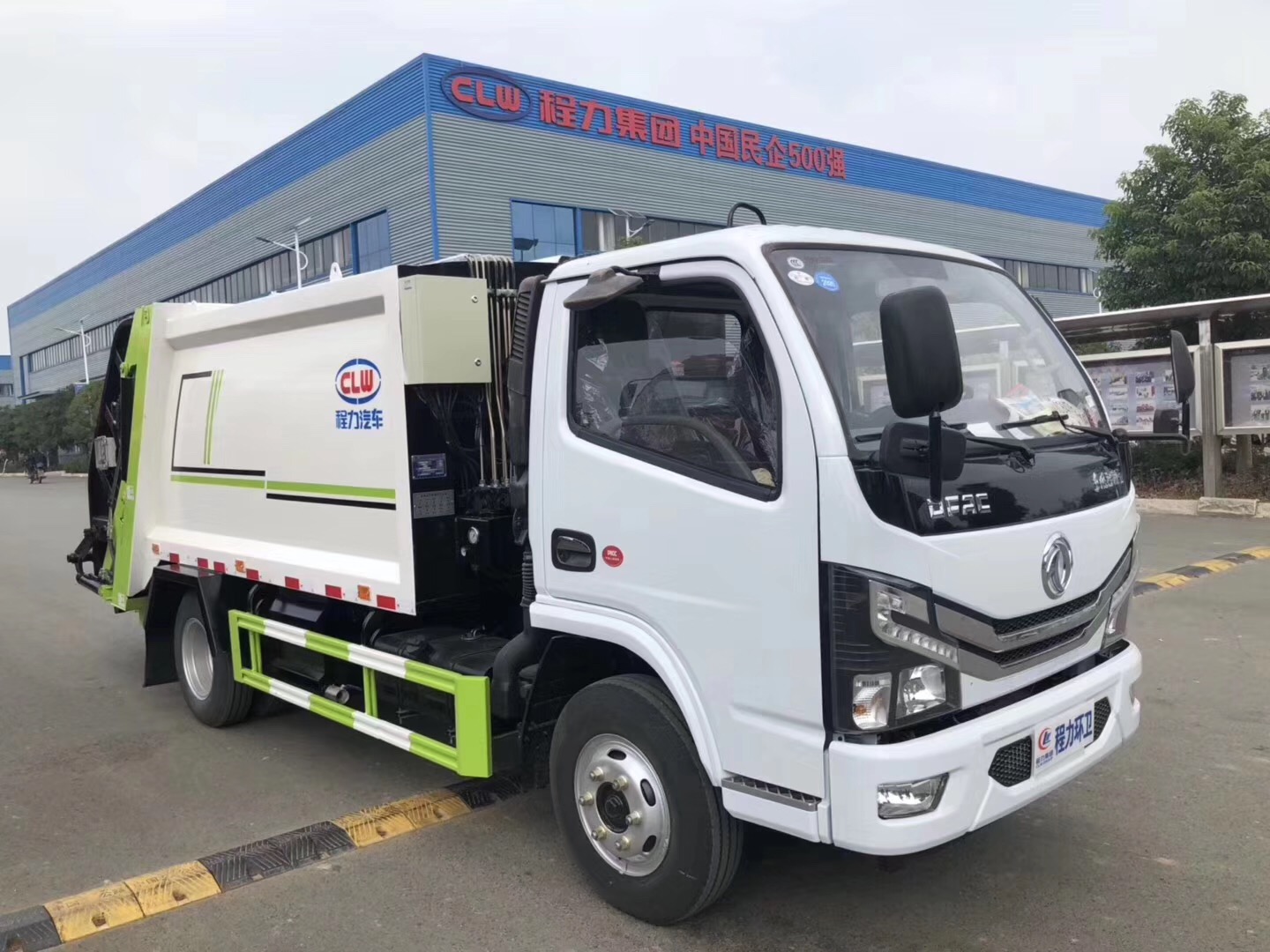 東風(fēng)多利卡國六5方壓縮垃圾車