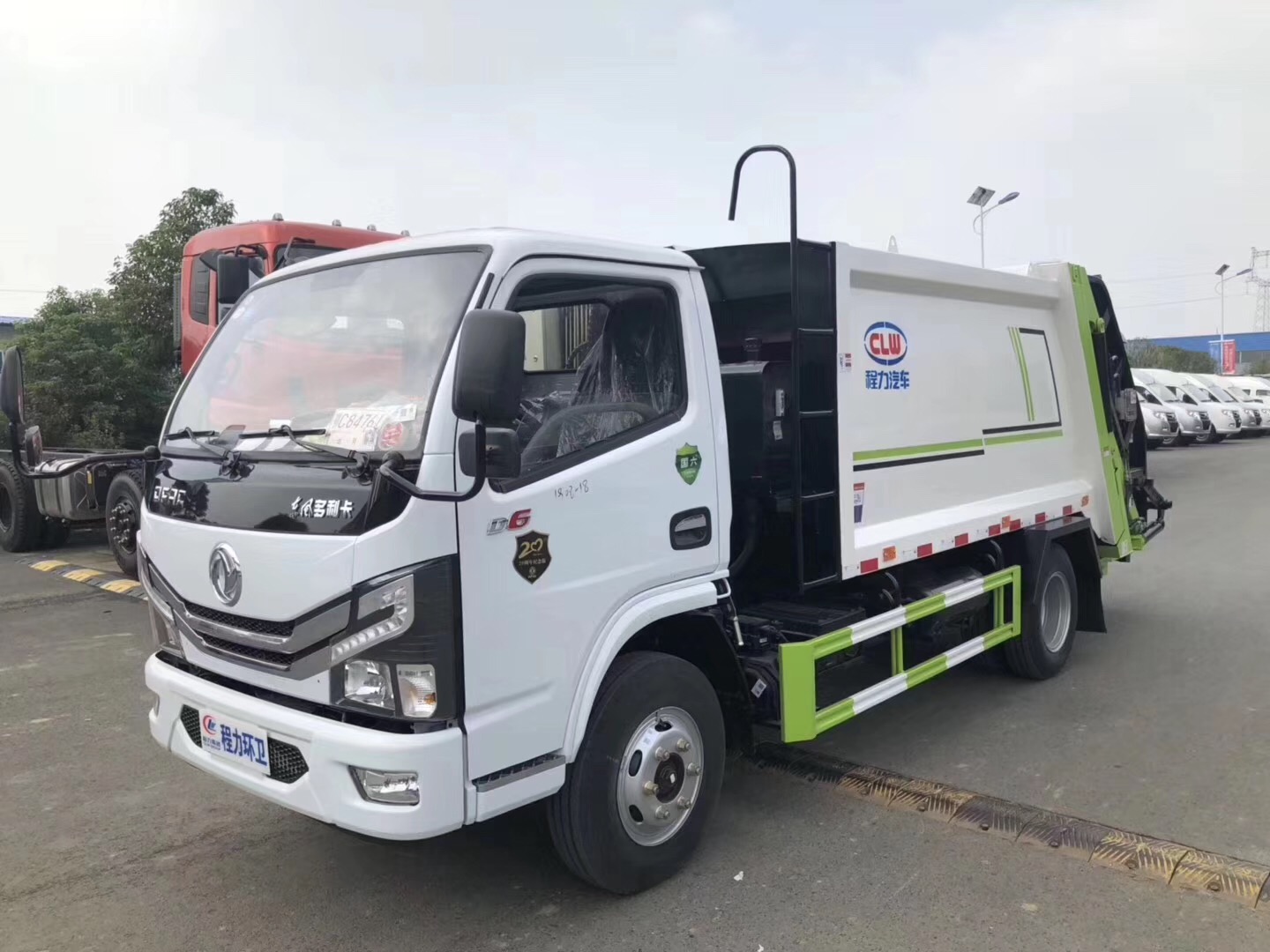東風(fēng)多利卡國(guó)六5-6方壓縮垃圾車
