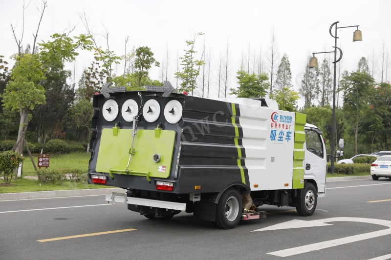 5方吸塵車 東風(fēng)多利卡5方吸塵車價(jià)格 國(guó)六吸塵車廠家報(bào)價(jià)
