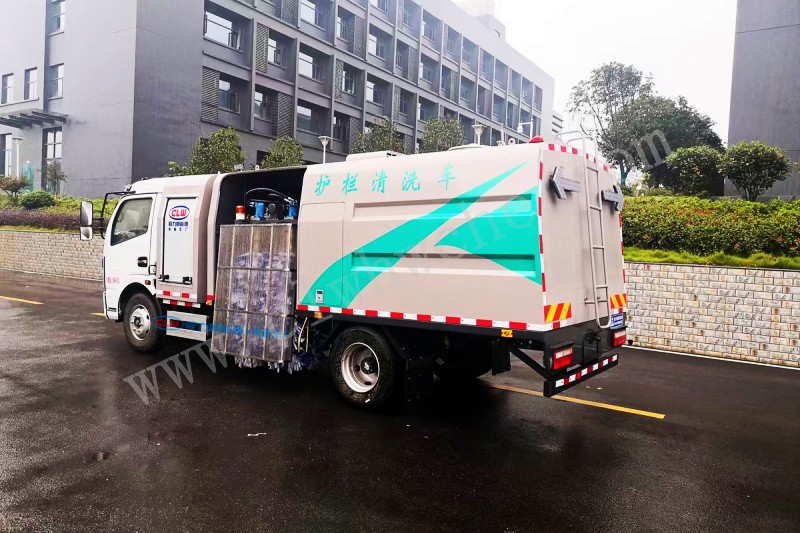 純電動(dòng)?xùn)|風(fēng)凱普特5方護(hù)欄清洗車價(jià)格 國六護(hù)欄清洗車廠家 最新護(hù)欄清洗車報(bào)價(jià)