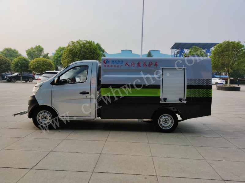長安路面清洗車價格 1.5方路面清洗車報價 藍牌路面養(yǎng)護車廠家