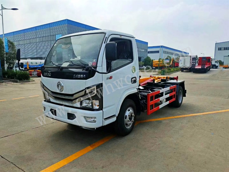 東風(fēng)5方勾臂垃圾車價(jià)格 國六小多利卡勾臂垃圾車廠家 最新勾臂垃圾車報(bào)價(jià)