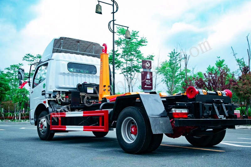 6方勾臂垃圾車價(jià)格 東風(fēng)大多利卡勾臂垃圾車報(bào)價(jià) 國(guó)六勾臂垃圾車廠家