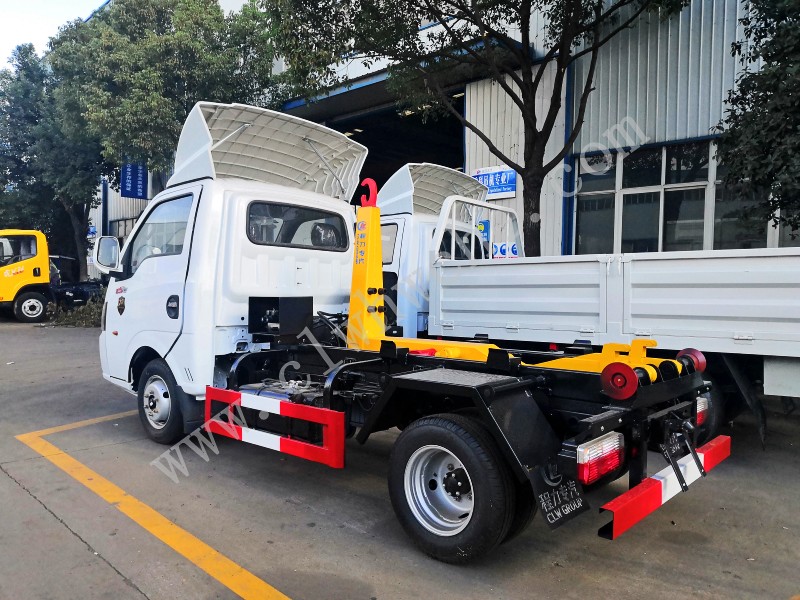 東風(fēng)途逸3-4方勾臂垃圾車價格 藍(lán)牌后雙輪勾臂垃圾車報價 國六勾臂垃圾車廠家 