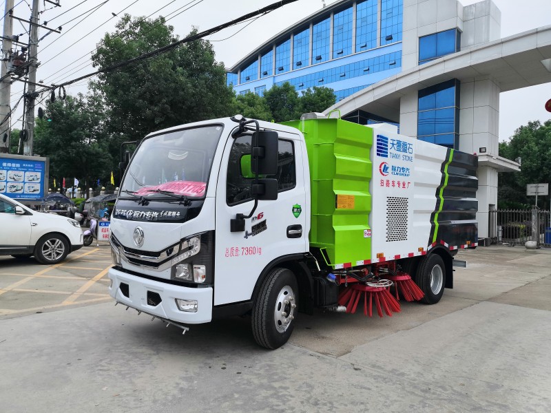 東風(fēng)5方掃路車配置 國六5方掃路車價(jià)格 廠家 報(bào)價(jià)