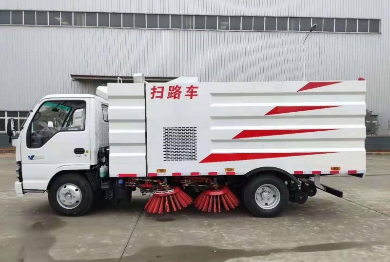 國(guó)六5方掃路車 五十鈴掃路車價(jià)格 配置 掃路車廠家報(bào)價(jià)