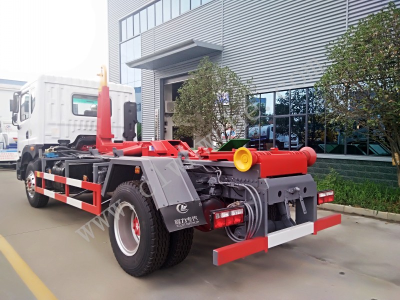 東風(fēng)D9勾臂垃圾車(chē)價(jià)格 12-15噸勾臂垃圾車(chē)報(bào)價(jià) 國(guó)六勾臂垃圾車(chē)廠家