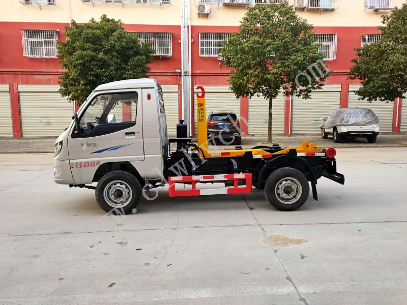 唐駿3方勾臂垃圾車報價 藍(lán)牌勾臂垃圾車價格 國六汽油勾臂垃圾車廠家