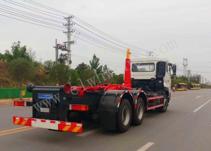 東風(fēng)天龍20噸勾臂垃圾車價格 大型勾臂垃圾車廠家 3-25噸勾臂垃圾車報價