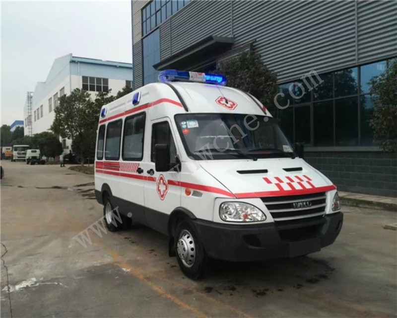 依維柯轉(zhuǎn)運型救護車