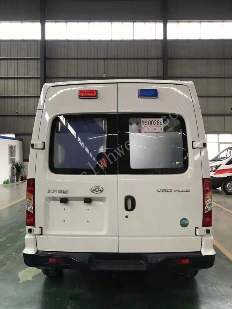 大通V80短軸轉(zhuǎn)運型警用救護車