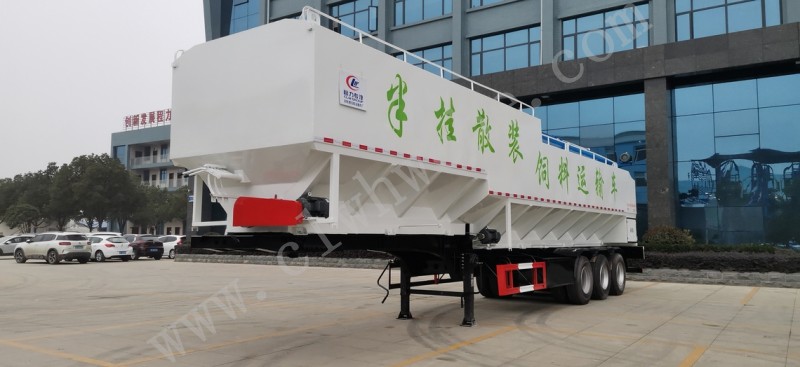 66方半掛散裝飼料運(yùn)輸車(chē)