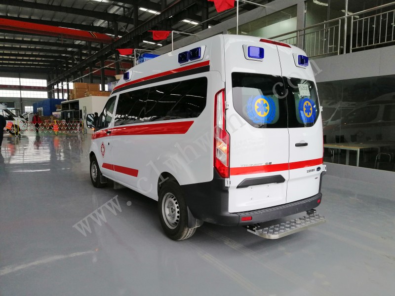 福特全順362轉(zhuǎn)運型救護車柴油版