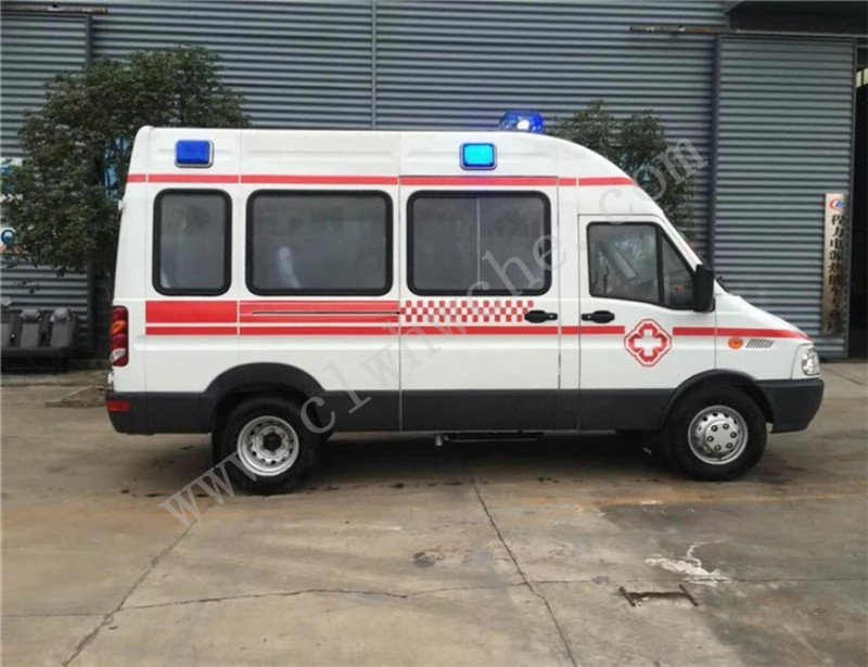 依維柯轉(zhuǎn)運型救護車