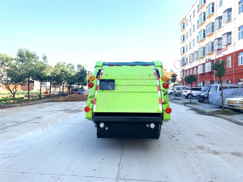 東風6方壓縮式垃圾車廠家 6方壓縮式垃圾車價格 多利卡壓縮垃圾車報價 