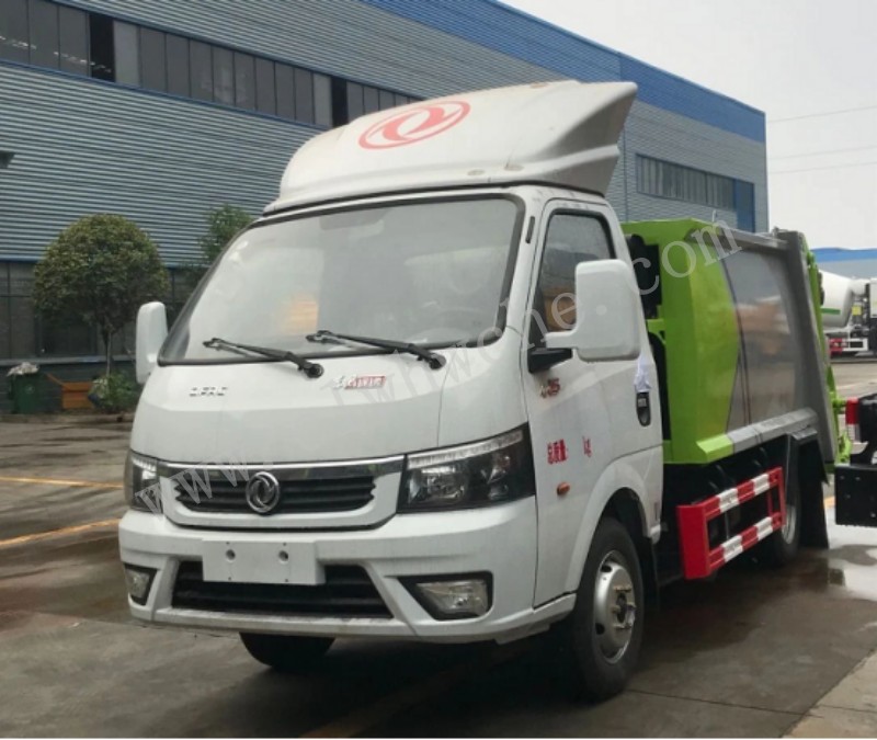 東風(fēng)途逸4方壓縮式垃圾車