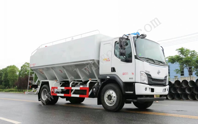 柳汽20方散裝飼料運(yùn)輸車價(jià)格  雞飼料車廠家報(bào)價(jià)
