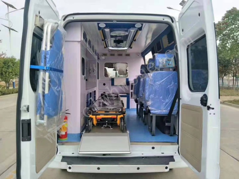 福特V348長軸中頂監(jiān)護(hù)型救護(hù)車（客運(yùn)版）