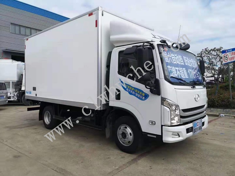 躍進(jìn)超越C500（自動擋）4.1米冷藏車（21.6方）