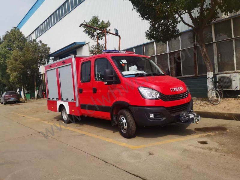 依維柯1.5噸森林消防車