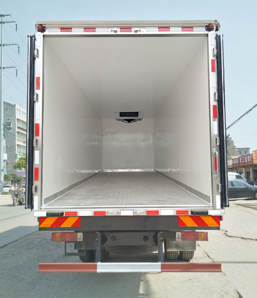 程力威牌CLW5180XLCC5型冷藏車