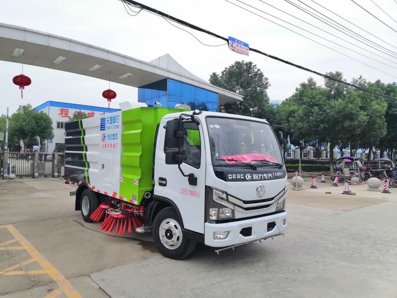 東風(fēng)5方掃路車配置 國六5方掃路車價格 廠家 報價